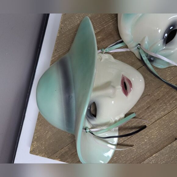 Vintage 1980s Ceramic Wall Masks Set – Hand Painted Green & Cream Art Deco Faces - Picture 5 of 5
